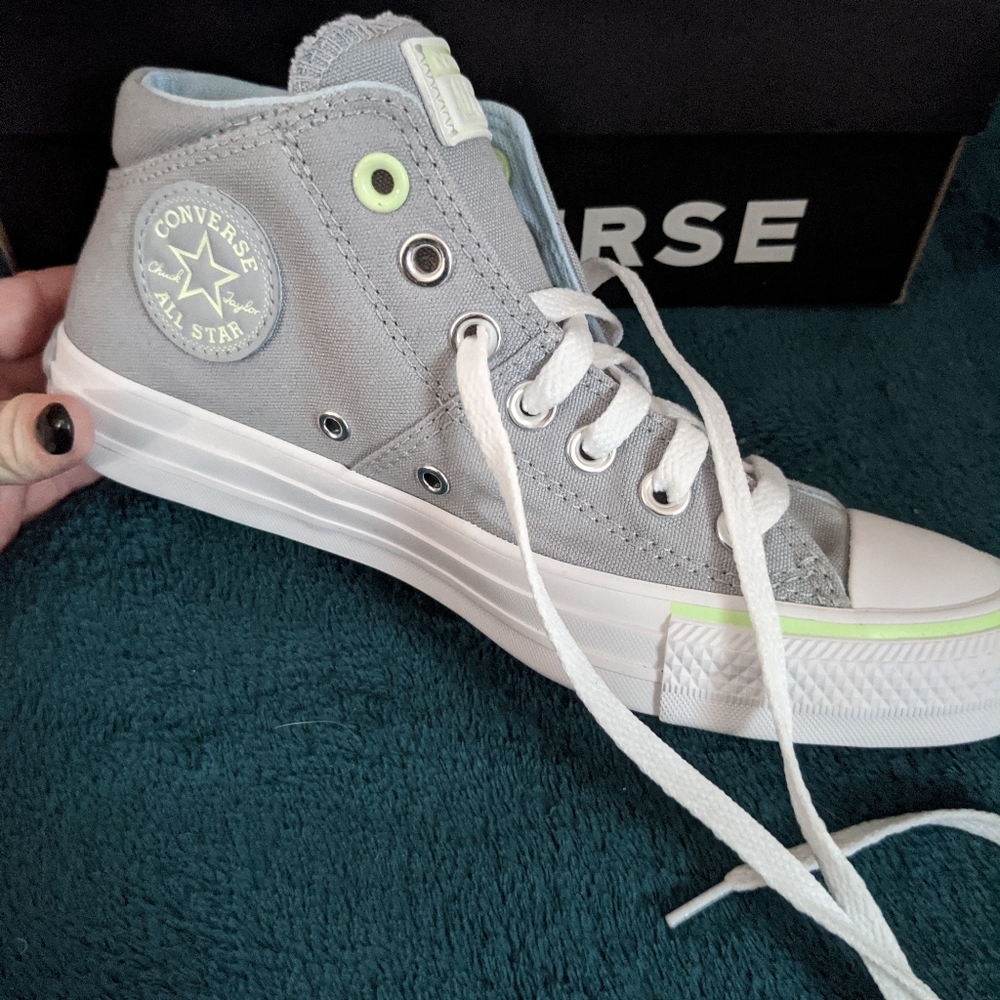 Never worn grey converse